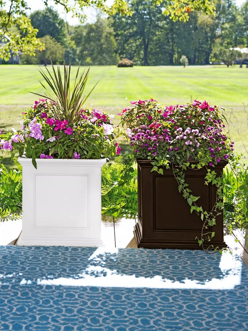 Fairfield Self-Watering Square Planter, 20” x 20” Fairfield Self-Watering Square Planter, 20” X 20” -Gardene Supply Sales 39618 3022 001E tif