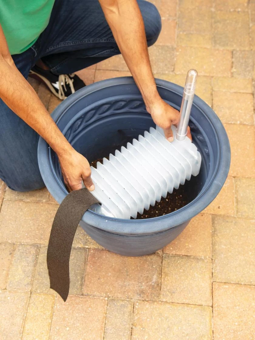 Adjustable Self-Watering Insert for Pots and Planters Adjustable Self-Watering Insert For Pots And Planters -Gardene Supply Sales 8610250 0006 tif