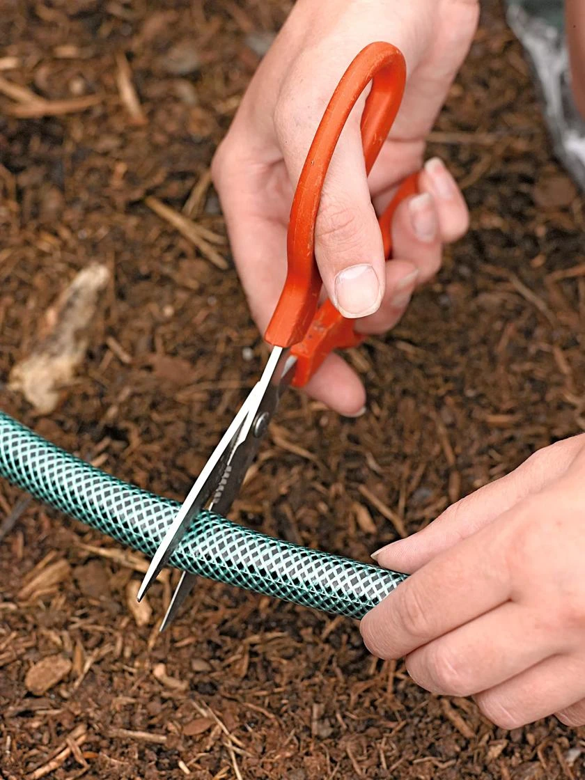 Snip-n-Drip Soaker Hose System Snip-n-Drip Soaker Hose System -Gardene Supply Sales GS40205 02 tif