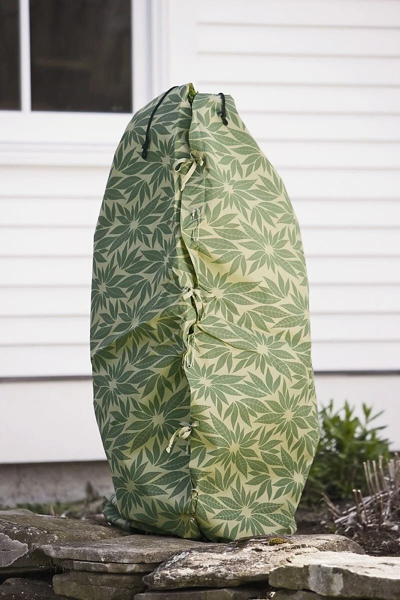 ShrubJacket Covers ShrubJacket Covers -Gardene Supply Sales gs39167 02